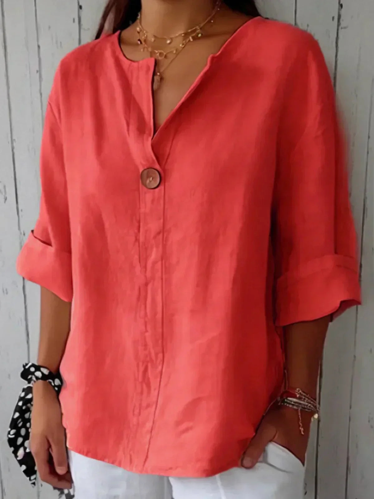 Aveline - Casualowa bluzka z dekoltem w serek (dostępny również w rozmiarze plus size)