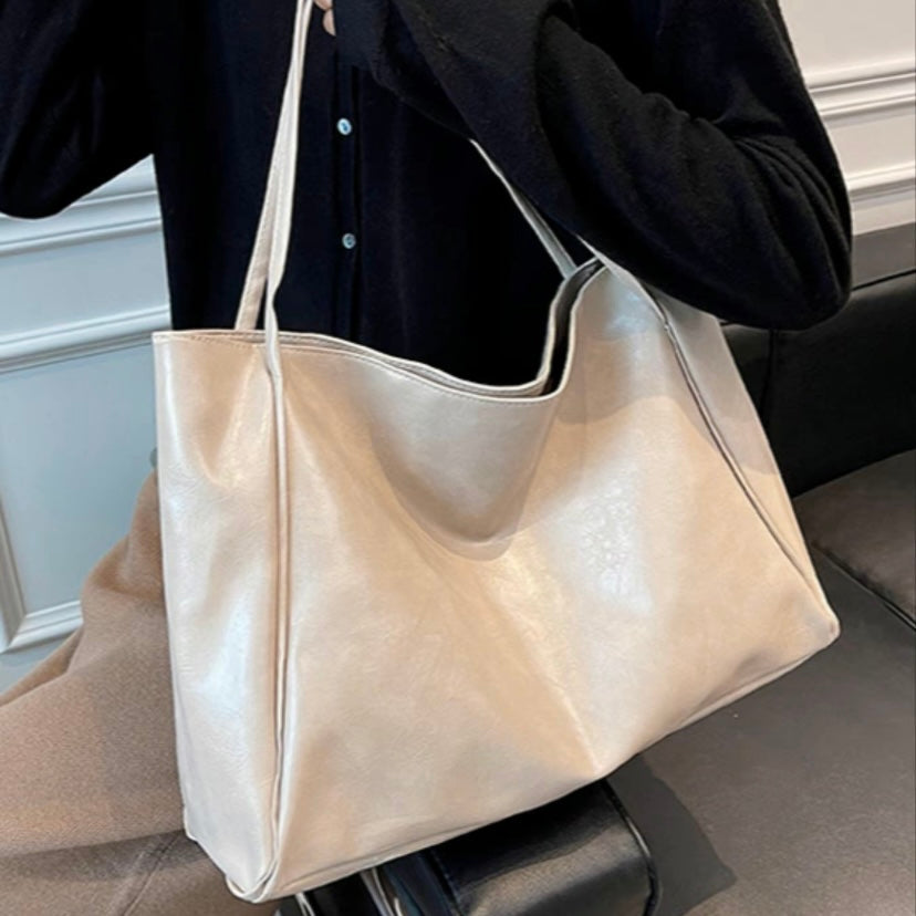 Willow - Vintage-Style Shoulder Bag