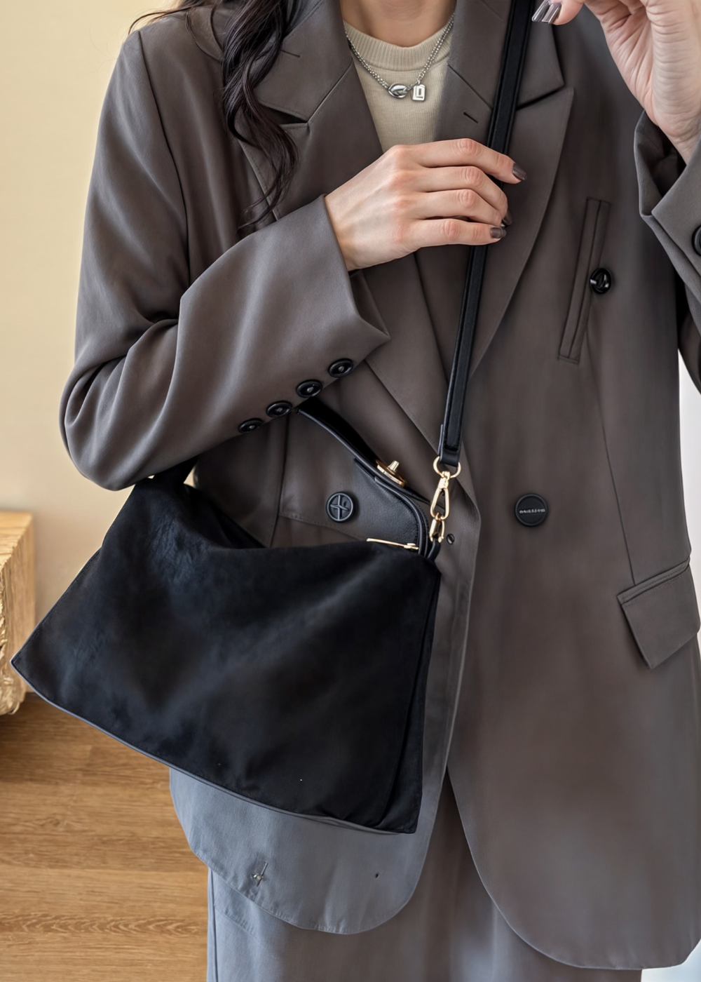 Luna — Faux-Suede Bag MM