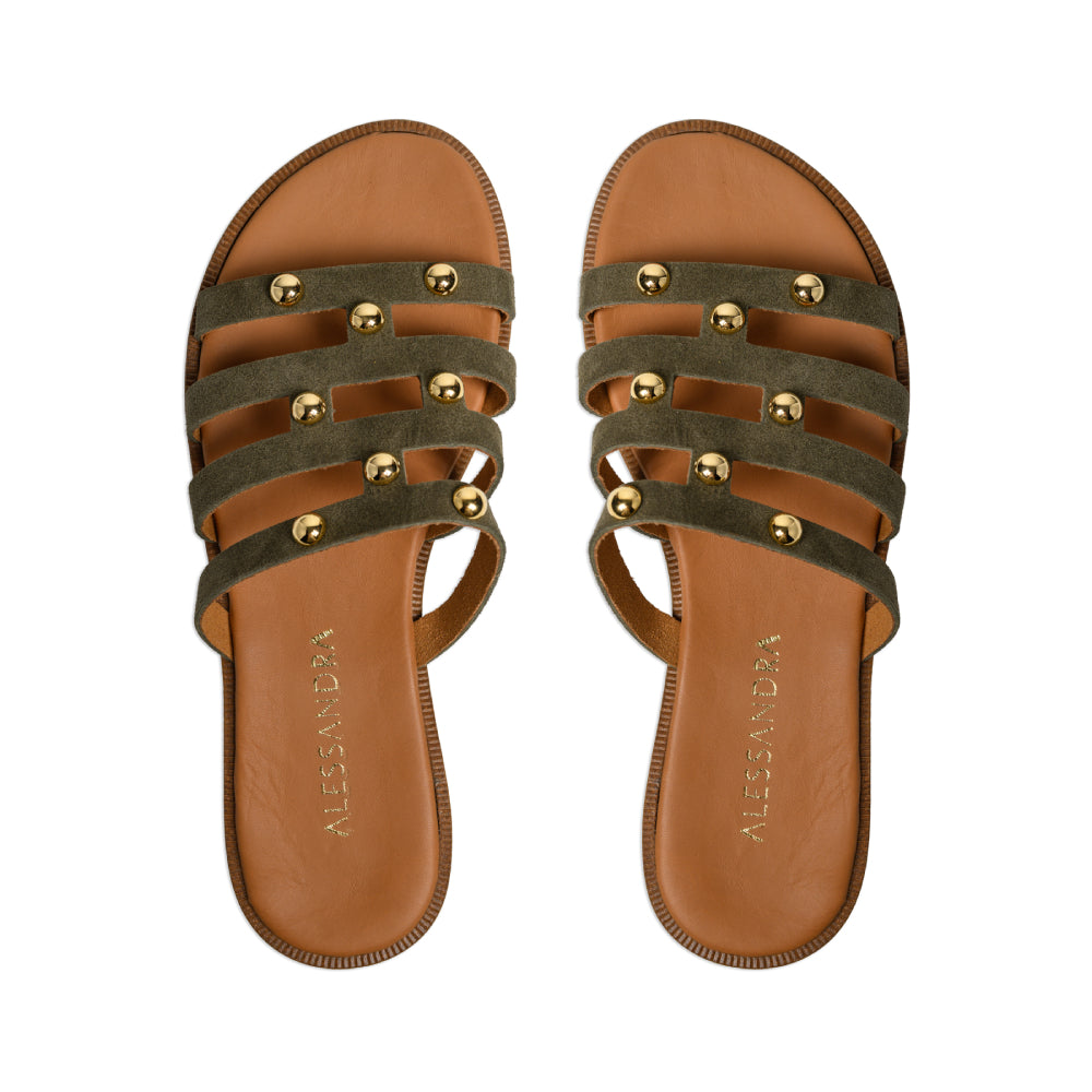 Naelia || Brown