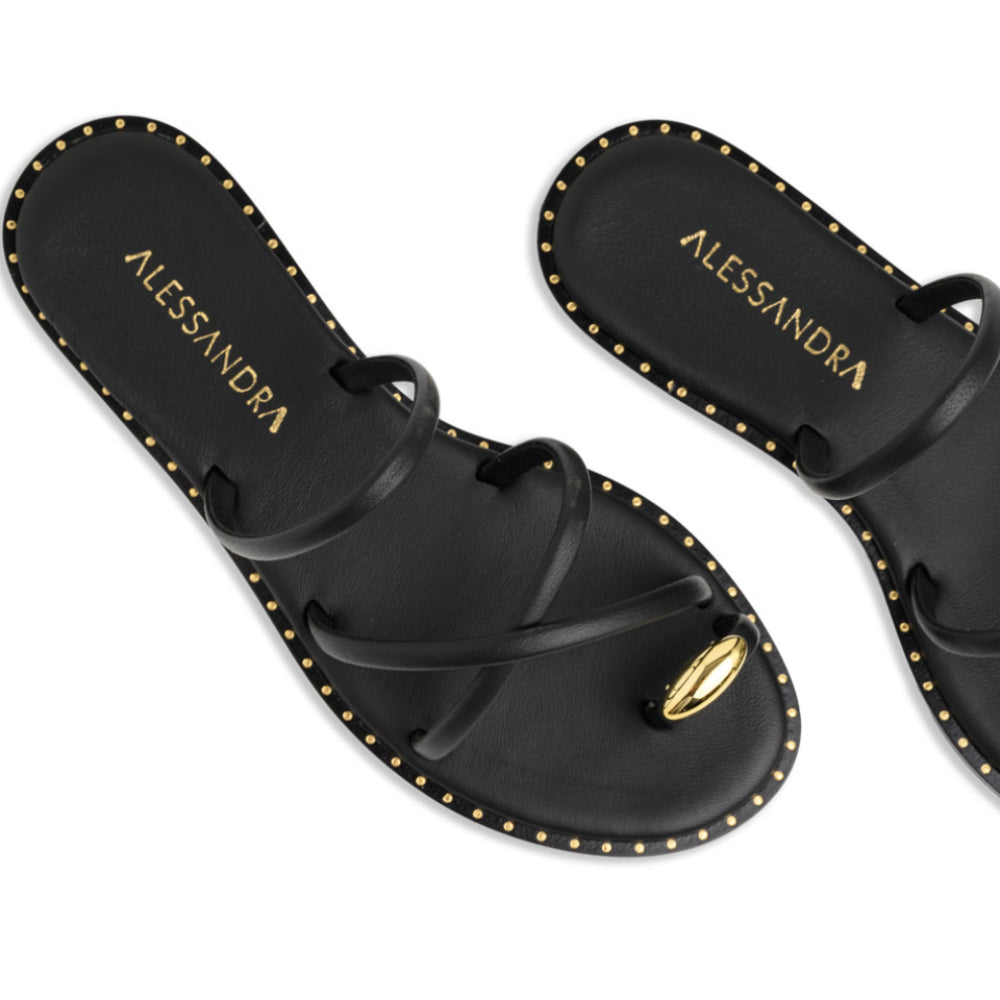 Petra || Black