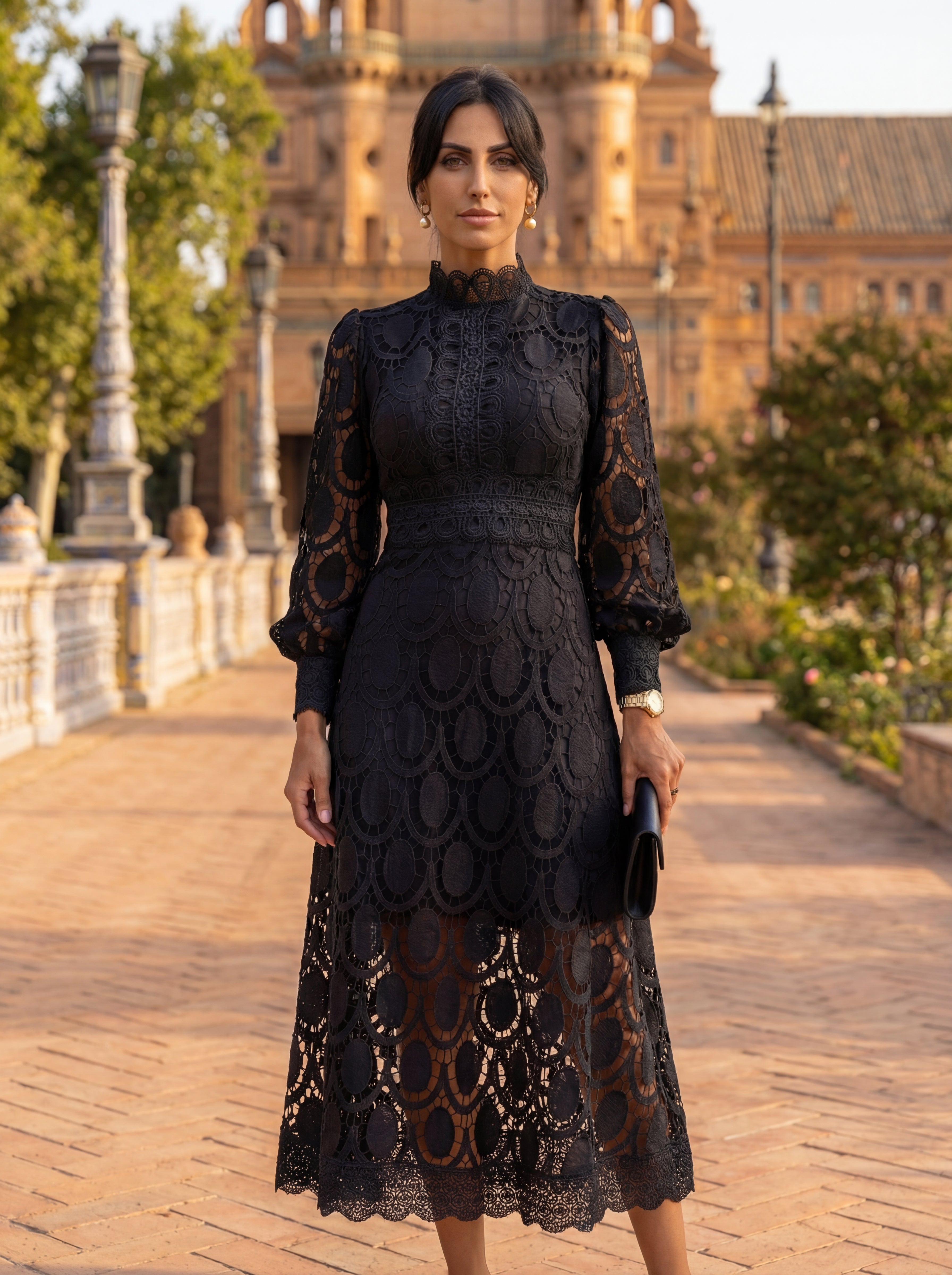 Capricornio — Lace Midi Dress