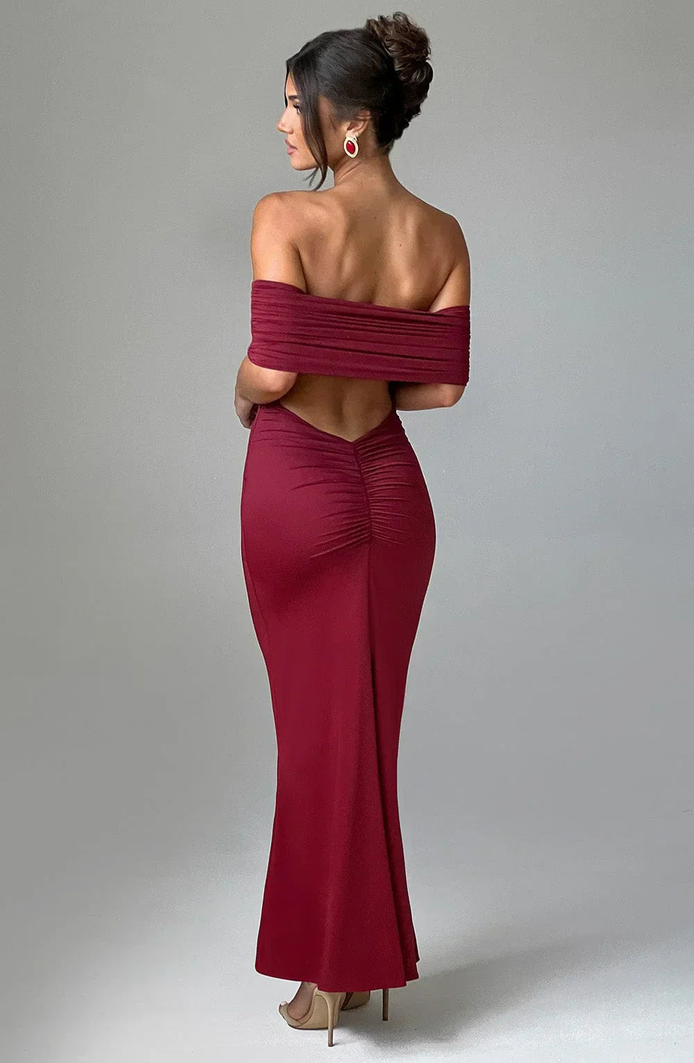 Serena — Elegant Backless Maxi Dress