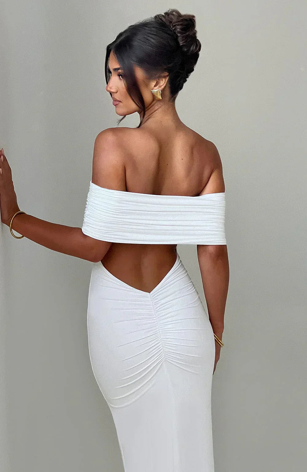 Serena — Elegant Backless Maxi Dress