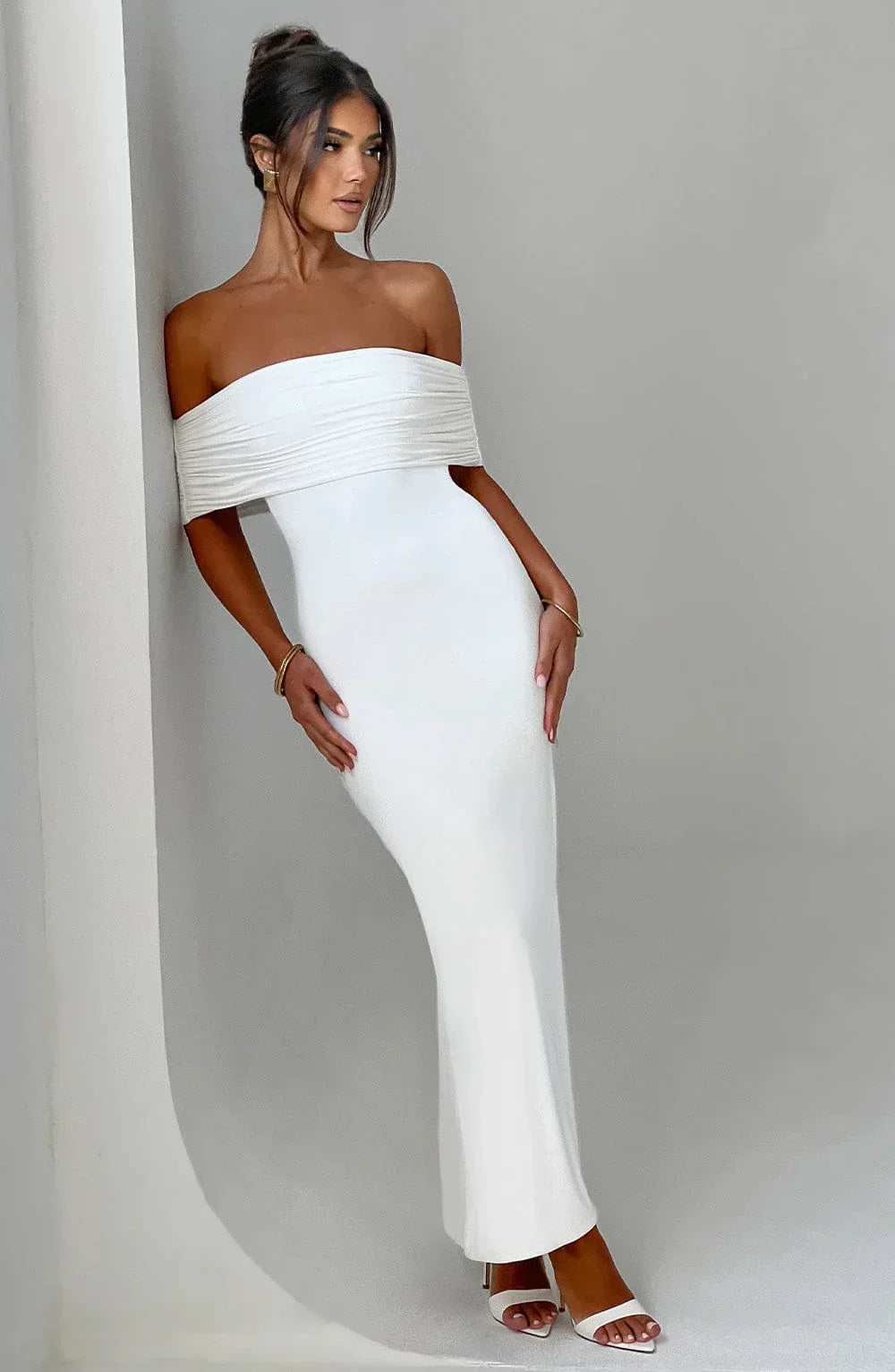 Serena — Elegant Backless Maxi Dress