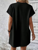 Aspen - Loose-Fit Dress with Pockets, Round Neck and Short Sleeves