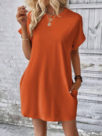 Aspen - Loose-Fit Dress with Pockets, Round Neck and Short Sleeves