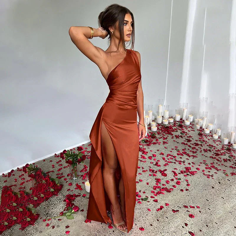 Lilia - Elegant Maxi Dress